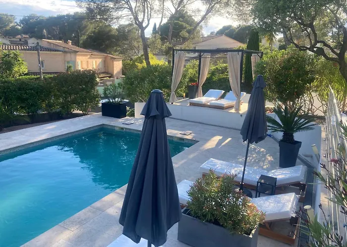 Les ALIZES Bord de mer Boulouris