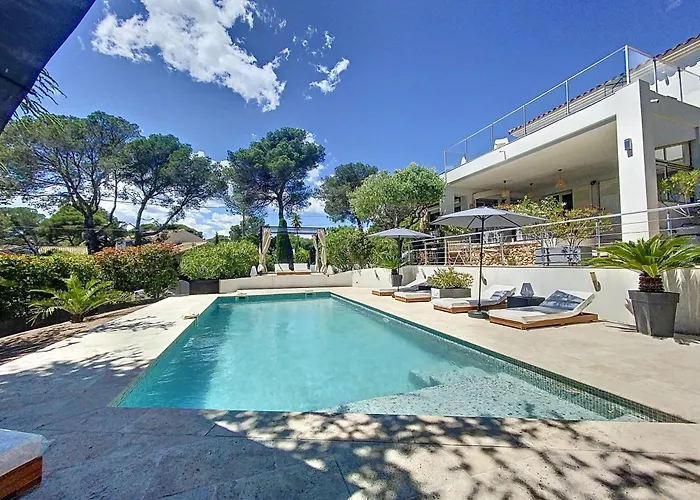 Les ALIZES Bord de mer Boulouris