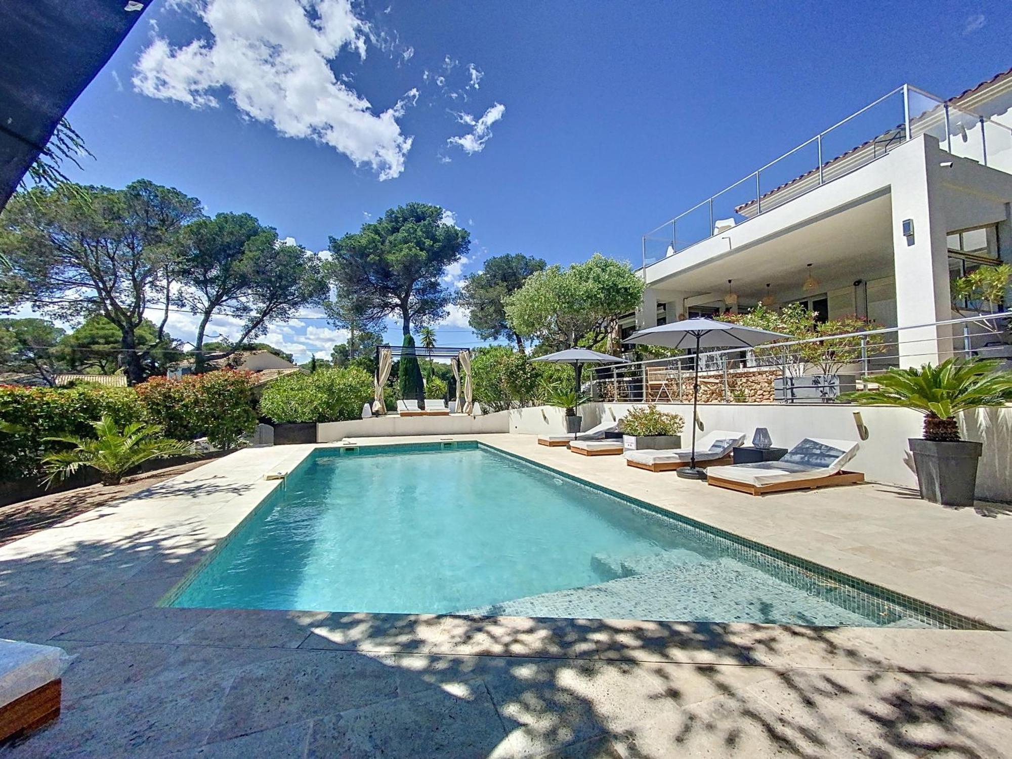 Les Alizes Bord De Boulouris Villa *